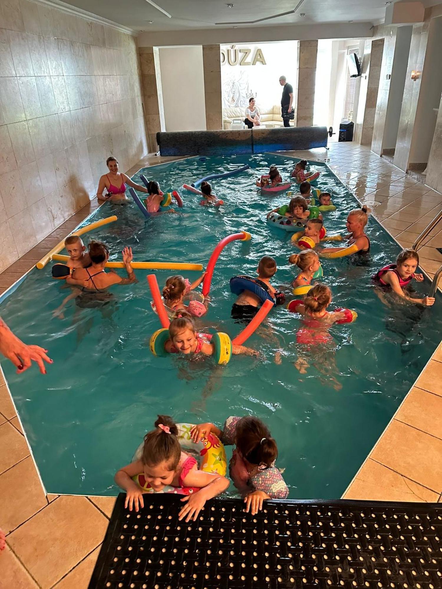 Meduza Wellness Spa S Ubytovanim Глоговец Екстер'єр фото